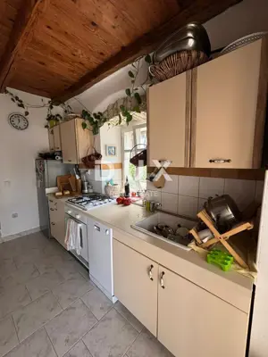 House 110 m², Kanfanar - quiet location and land 490 m² - 9