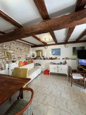 House 110 m², Kanfanar - quiet location and land 490 m² - 13