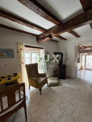 House 110 m², Kanfanar - quiet location and land 490 m² - 15