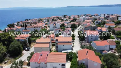 Kuća u Okrugu na Čiovu, mirna slijepa ulica blizu mora - 6