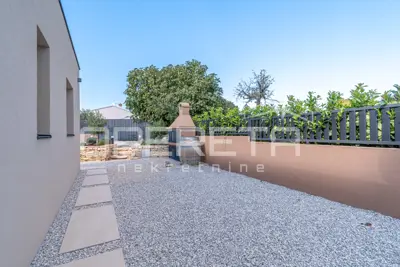 House in Sveti Lovreč, single-storey house with pool and summer kitchen - 3