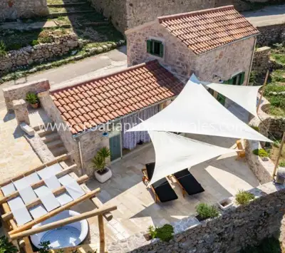 Stone house, Hvar Island, terrace 70 m² and jacuzzi - 9