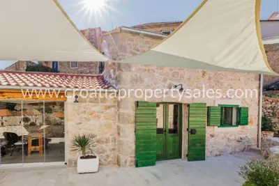 Stone house, Hvar Island, terrace 70 m² and jacuzzi - 8