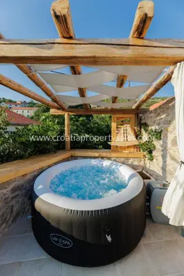 Stone house, Hvar Island, terrace 70 m² and jacuzzi - 7