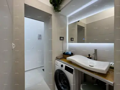 Wohnung, Pula Centar, 3. Stock und komplett renoviert - 8