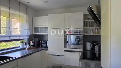 Wohnung 118,6 m², Pazin - 3 Schlafzimmer und Dachgeschoss - 3