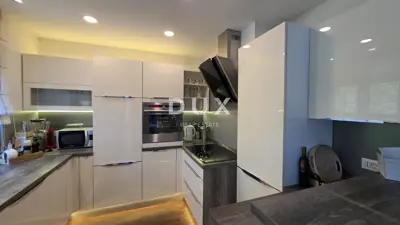 Wohnung 118,6 m², Pazin - 3 Schlafzimmer und Dachgeschoss - 4