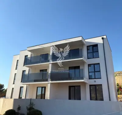 Wohnung in Grebaštica, 2 Zimmer und Garten in der Nähe des Strandes