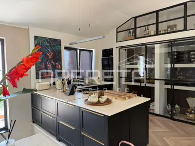 Kuća 150 m², Lovran - mirno naselje Liganj