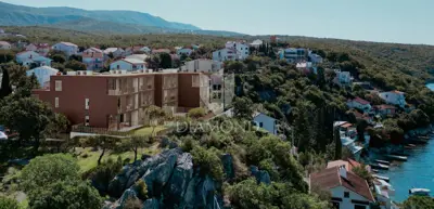 Luksuzan stan u novogradnji na samoj obali mora