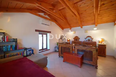 House 124 m², Vrsar - renovated stone villa - 20