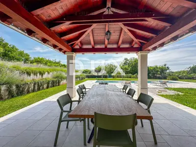 Villa 282 m², Umgebung von Poreč - historischer Charme im Herzen Istriens - 10