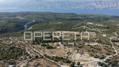 Land 10,334 m², Pučišća on Brač, sea view - 9