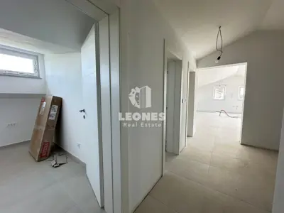 Penthouse 144 m², Poreč - mirno okruženje i velika terasa - 15