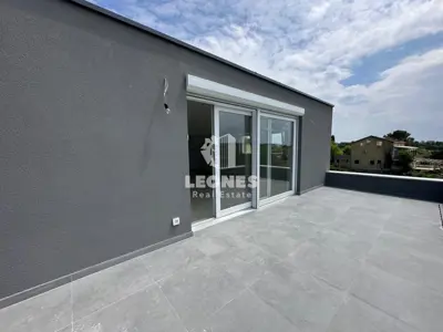 Penthouse 144 m², Poreč - mirno okruženje i velika terasa - 17