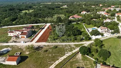 Građevinsko zemljište 1.084 m², Barban - mirna lokacija i pogled - 3