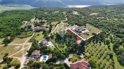 Građevinsko zemljište 1.084 m², Barban - mirna lokacija i pogled