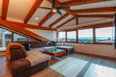 Luxuswohnung mit Terrasse und atemberaubendem Meerblick - 4