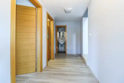 Luxuswohnung mit Terrasse und atemberaubendem Meerblick - 19