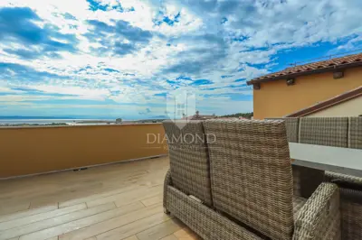 Luxuswohnung mit Terrasse und atemberaubendem Meerblick - 2