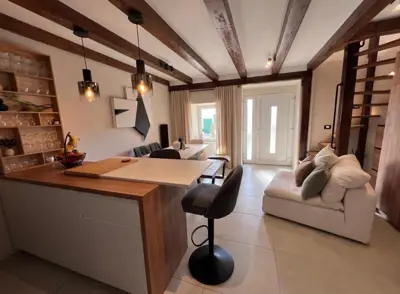 Haus 111 m², Kanfanar - Meerblick und 3 Etagen - 2