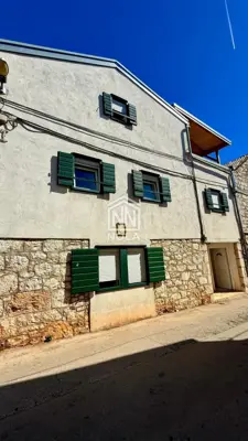 Haus zum Kauf in Vodice, 183,9 m²