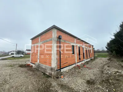 Haus zum Kauf in Žabnik, 140,1 m² - 2