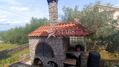 Kuća 376 m², Malinska na Krku, 5 apartmana i pogled na more - 15