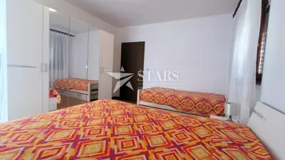 Kuća 376 m², Malinska na Krku, 5 apartmana i pogled na more - 11