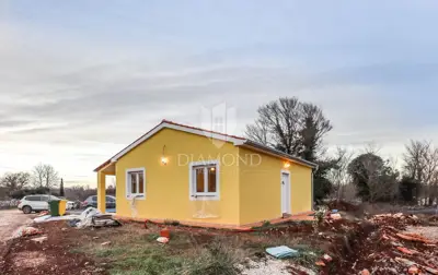 House for sale in Svetvinčenat, 70 m²