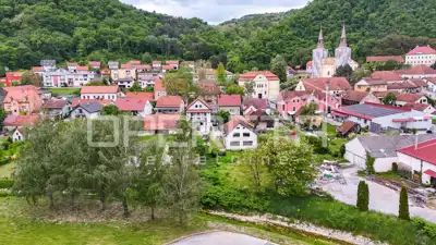 Baugrundstück im Zentrum von Pregrada, 1.538 m² mit Ideenvorschlag für den Bau mit - 7