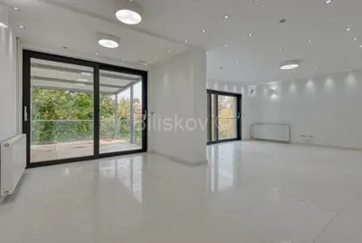 Kuća 444 m², Gornji grad, blizu centra i zelenila - 8