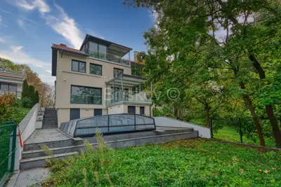Kuća 444 m², Gornji grad, blizu centra i zelenila