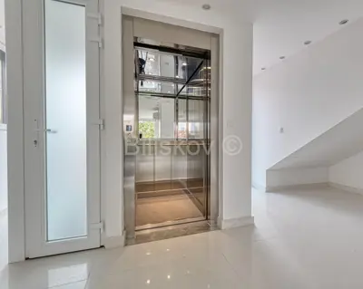 Kuća 444 m², Gornji grad, blizu centra i zelenila - 12