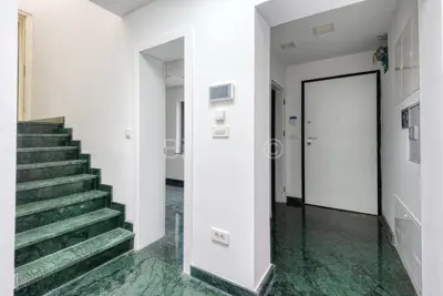 Kuća 444 m², Gornji grad, blizu centra i zelenila - 5