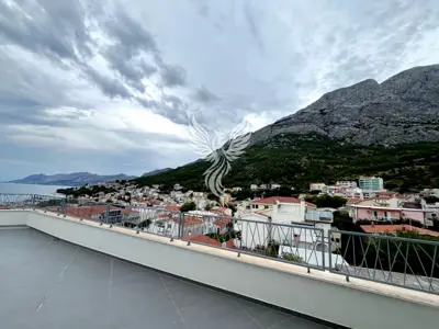 Baška voda, predivan dvoetažni penthouse s pogledom na more - 11
