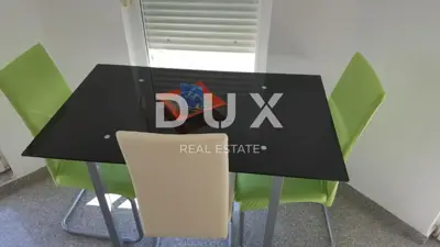 Haus 276 m², Novi Vinodolski - 400 m vom Meer - 20
