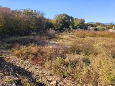 Building plot 500 m², Malinska - asphalt access road - 2