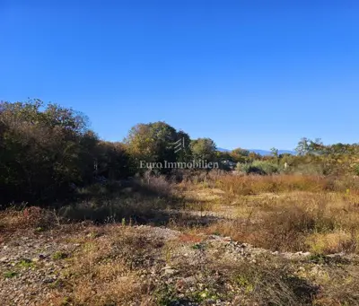 Building plot 500 m², Malinska - asphalt access road