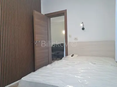 Novouređen stan dugoročan najam Plokite Split - 7