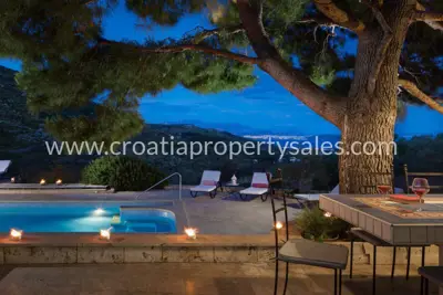 Haus, Kaštela, 690 m², 3 000 000 € - 3