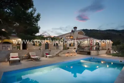 Haus, Kaštela, 690 m², 3 000 000 € - 15