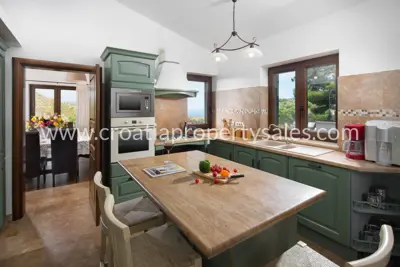 Haus, Kaštela, 690 m², 3 000 000 € - 7