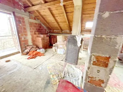 Kuća 170 m², Selno - velika okućnica i pogled - 13