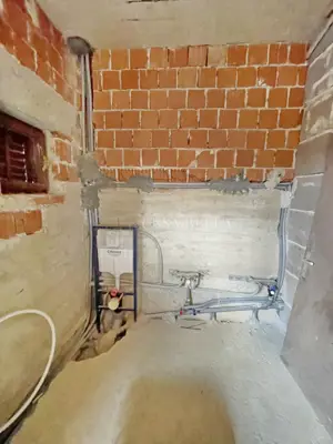 Kuća 170 m², Selno - velika okućnica i pogled - 16