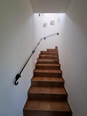 House for sale in Čabrunići, 220 m² - 11