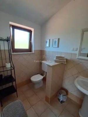 House for sale in Čabrunići, 220 m² - 18
