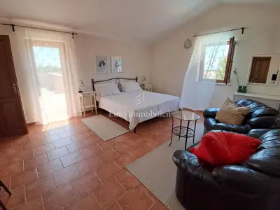 House for sale in Čabrunići, 220 m² - 12