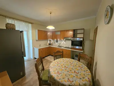 Stan 80,5 m², Pula Centar - prostrana terasa - 10