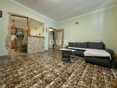 Stan 80,5 m², Pula Centar - prostrana terasa - 6
